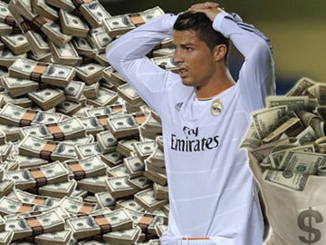 Ronaldo rodeado de billetes