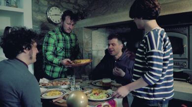 Acompaña a 'Triángulo de Amor Bizarro' en 'Sesiones Personales'