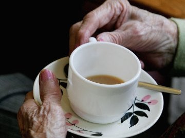 Más de cuatro millones de españoles viven solos