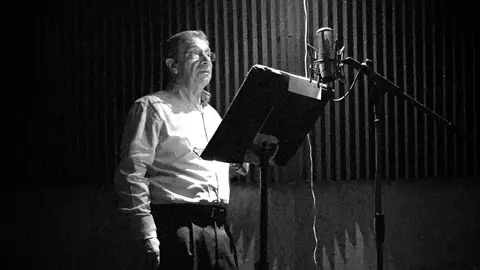 Joan Pera doblando el corto Joan Pera doblando el corto