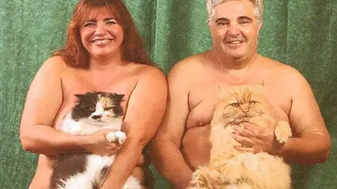 men-pose-cats-funny-vintage-16-5885f7a19b1cf__605.jpg Liopardo