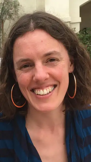 Jessica trabaja en una escuela de Oregon. Los simulacros de ataque con armas de fuego son constantes. Jessica trabaja en una escuela de Oregon. Los simulacros de ataque con armas de fuego son constantes.