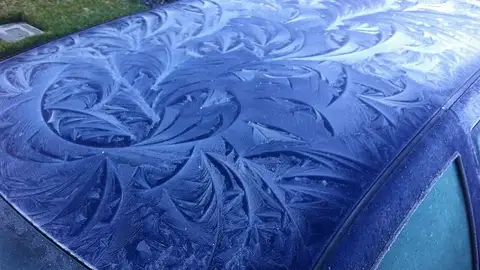 frozen-car-art-winter-frost-3-5880902bae84d__700.jpg Liopardo