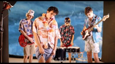 Albert Rivera ya tiene su propio himno punk: 'Todos mis amigos se llaman Cayetano y votan a Ciudadanos'