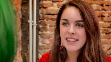 Sindy Takanashi entrevista a Amarna Miller en 'Las Uñas'