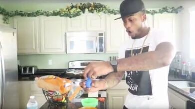 Un youtuber le da laxante a sus hijos en un vídeo y sus seguidores se le echan encima