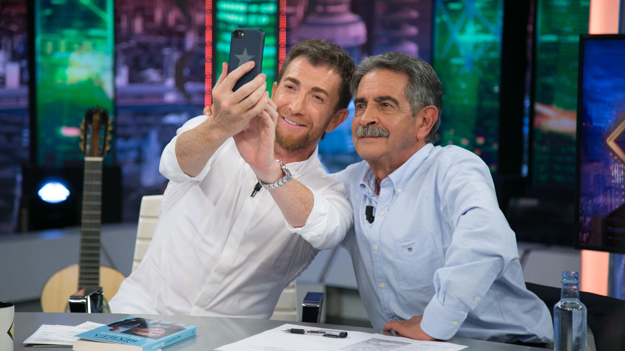 Pablo Motos reta a Miguel Ángel Revilla en 'El Hormiguero 3.0': "¿Quién conseguirá más seguidores en Instagram?" Pablo Motos reta a Miguel Ángel Revilla en 'El Hormiguero 3.0': "¿Quién conseguirá más seguidores en Instagram?"