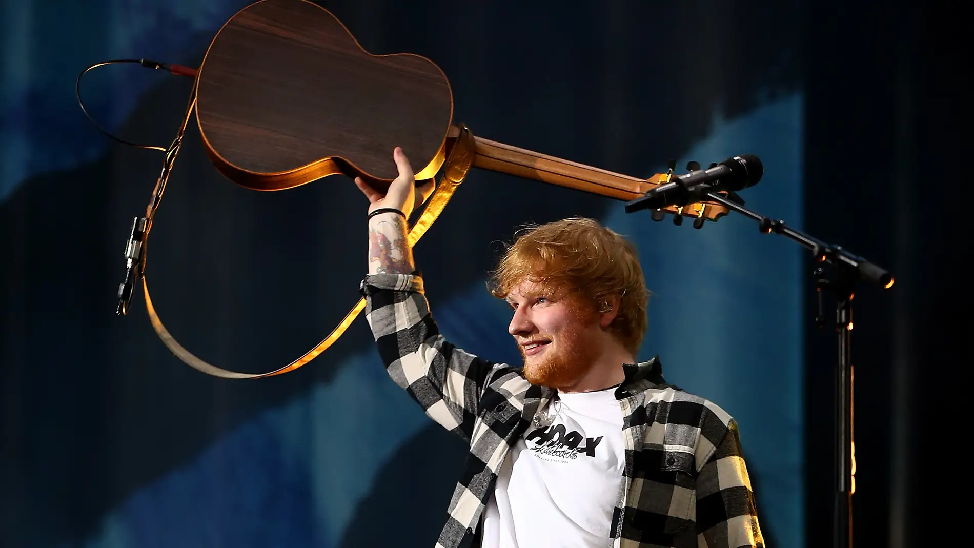 Ed Sheeran durante un concierto