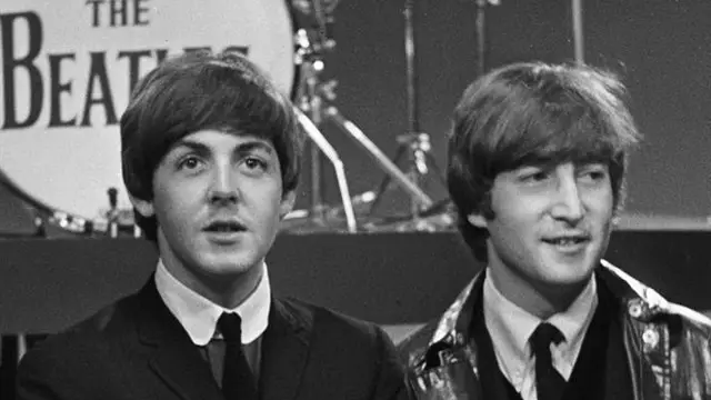 Paul McCartney y John Lennon 