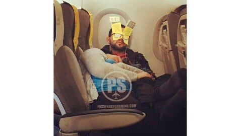 Cosas raras que te encuentras en un avión