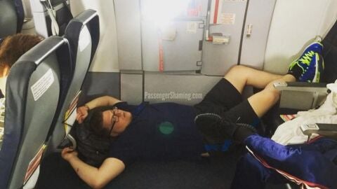 Cosas raras que te encuentras en un avión
