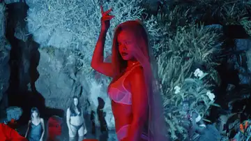 Rihanna en el vídeo promocional de 'Savage X Fenty'