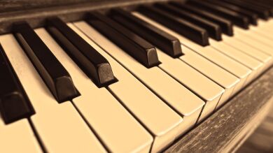 Este pianista de 17 años sólo tiene cuatro dedos pero su virtuosismo tocando te dejará boquiabierto
