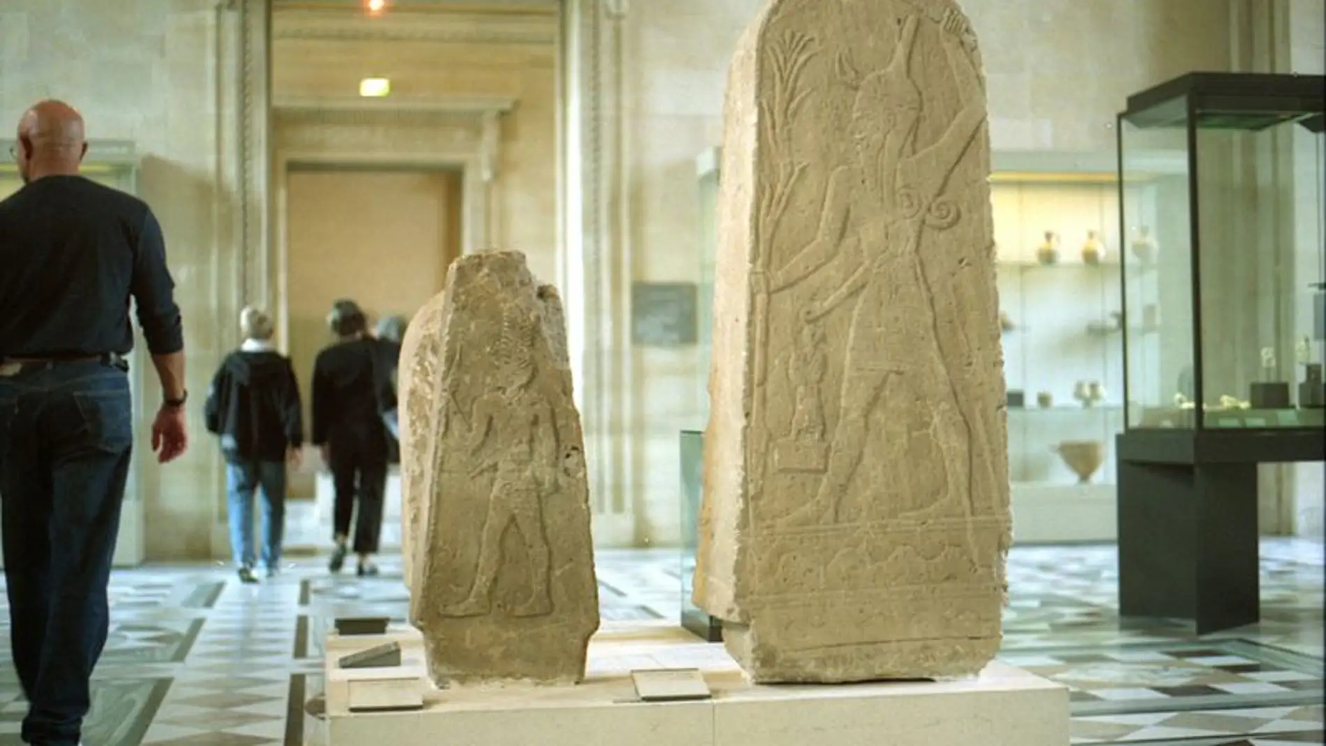 Estela de Baal, Louvre
