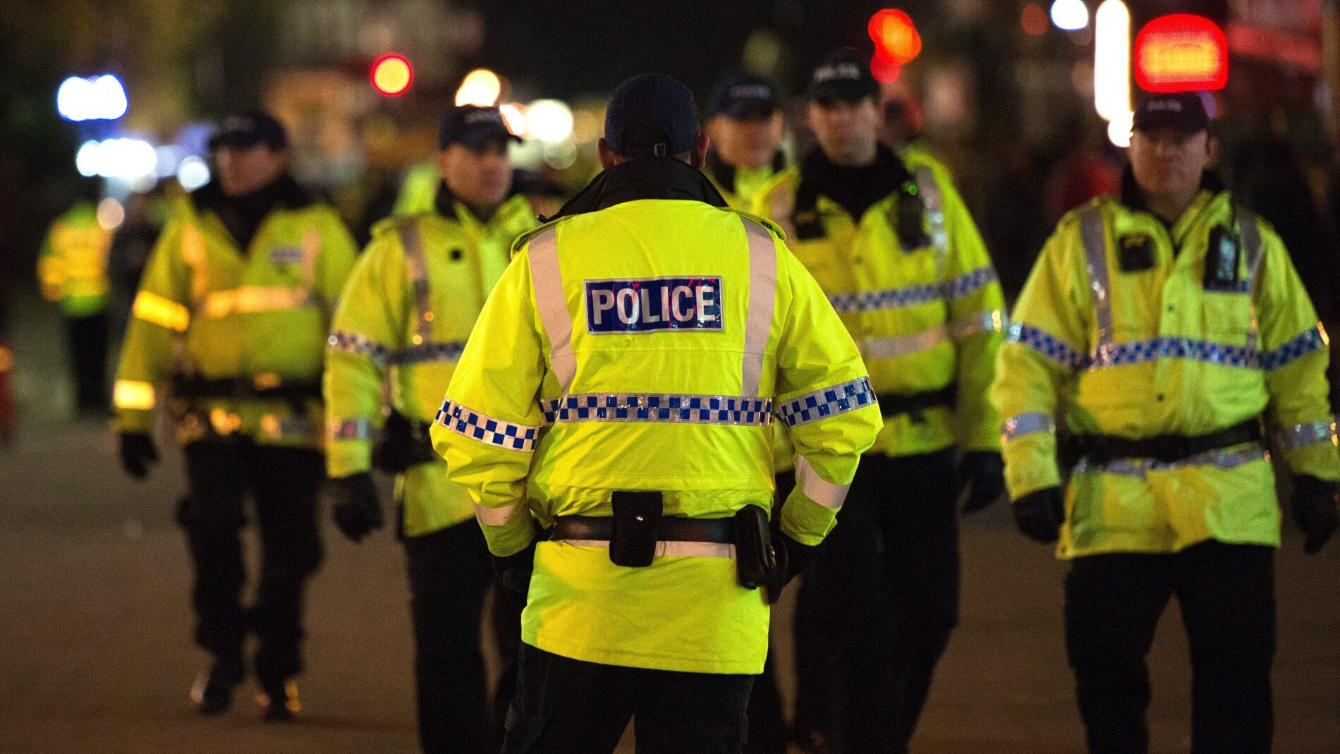 Polic&iacute;as brit&aacute;nicos