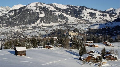 Construyen una casa invisible en Suiza