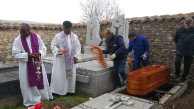 Cómo es ir a un funeral en un pueblo minúsculo de la España profunda