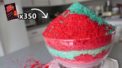 Un youtuber intenta comerse 350 paquetes de peta zetas de una sentada