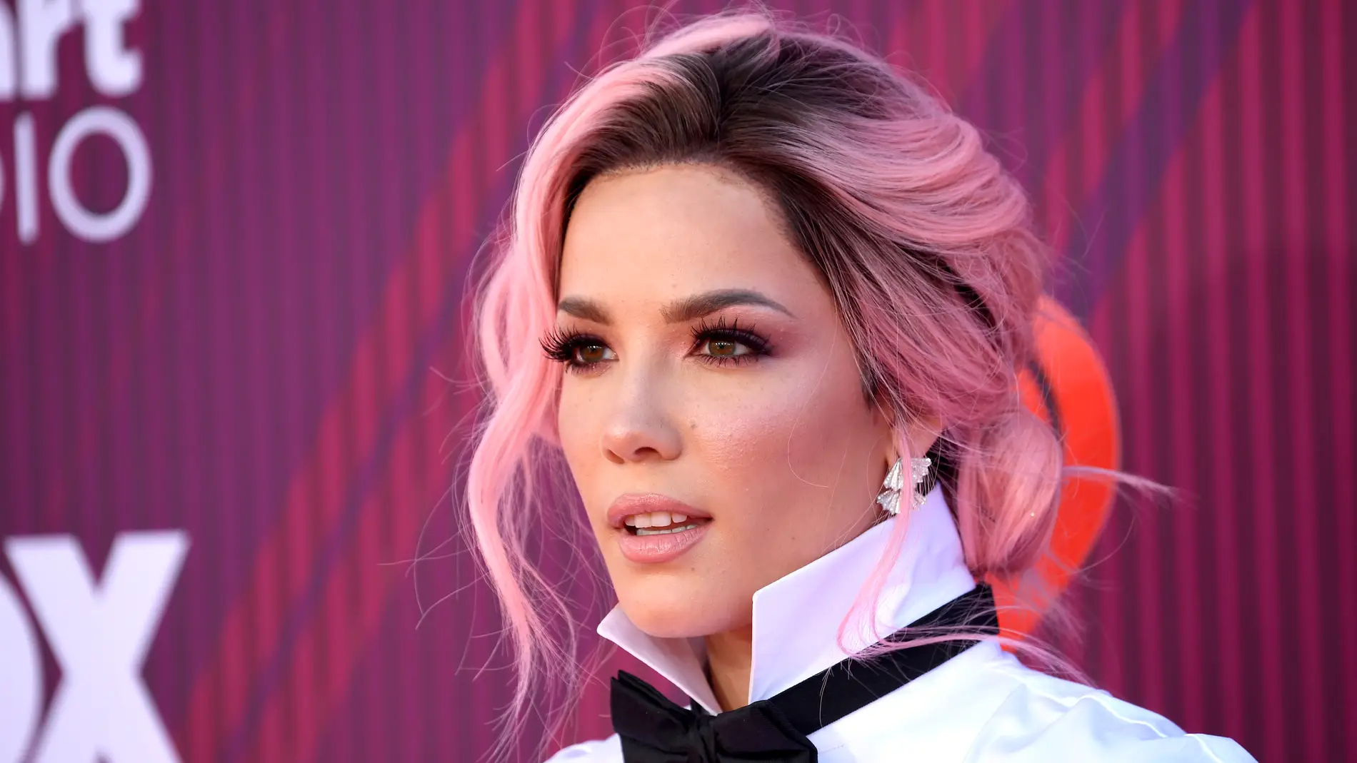 Halsey, una cantante multicolor