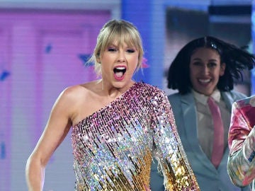 Taylor Swift durante su actuación en los Billboard Music Awards 2019