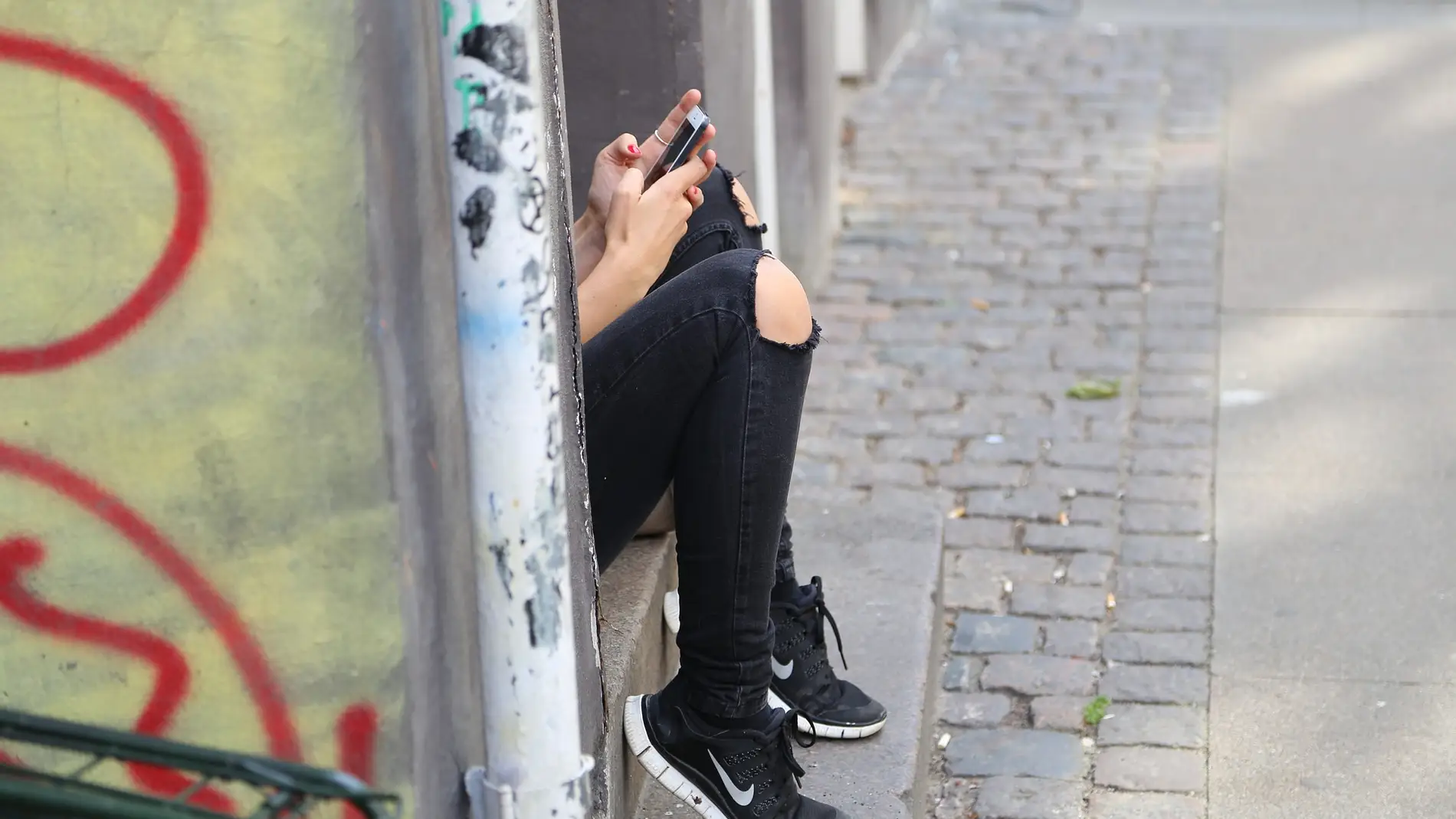 Sufrió ciberbullyng de joven y ahora no puede soportar el móvil