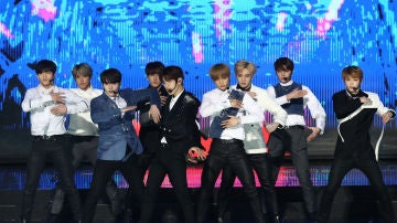 Stray Kids