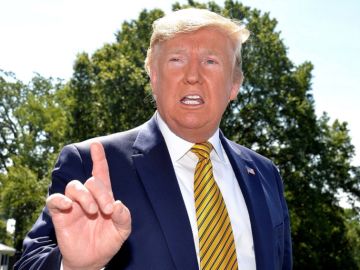 El presidente de los Estados Unidos, Donald Trump, habla con los medios de comunicaci&oacute;n.