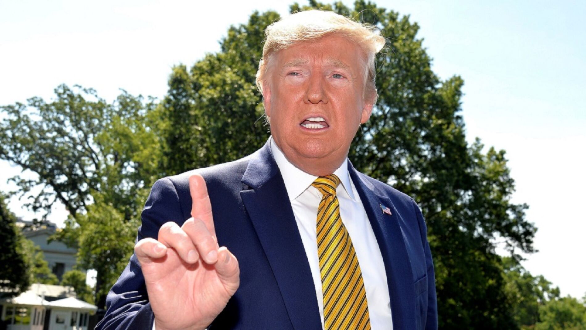 El presidente de los Estados Unidos, Donald Trump, habla con los medios de comunicaci&oacute;n