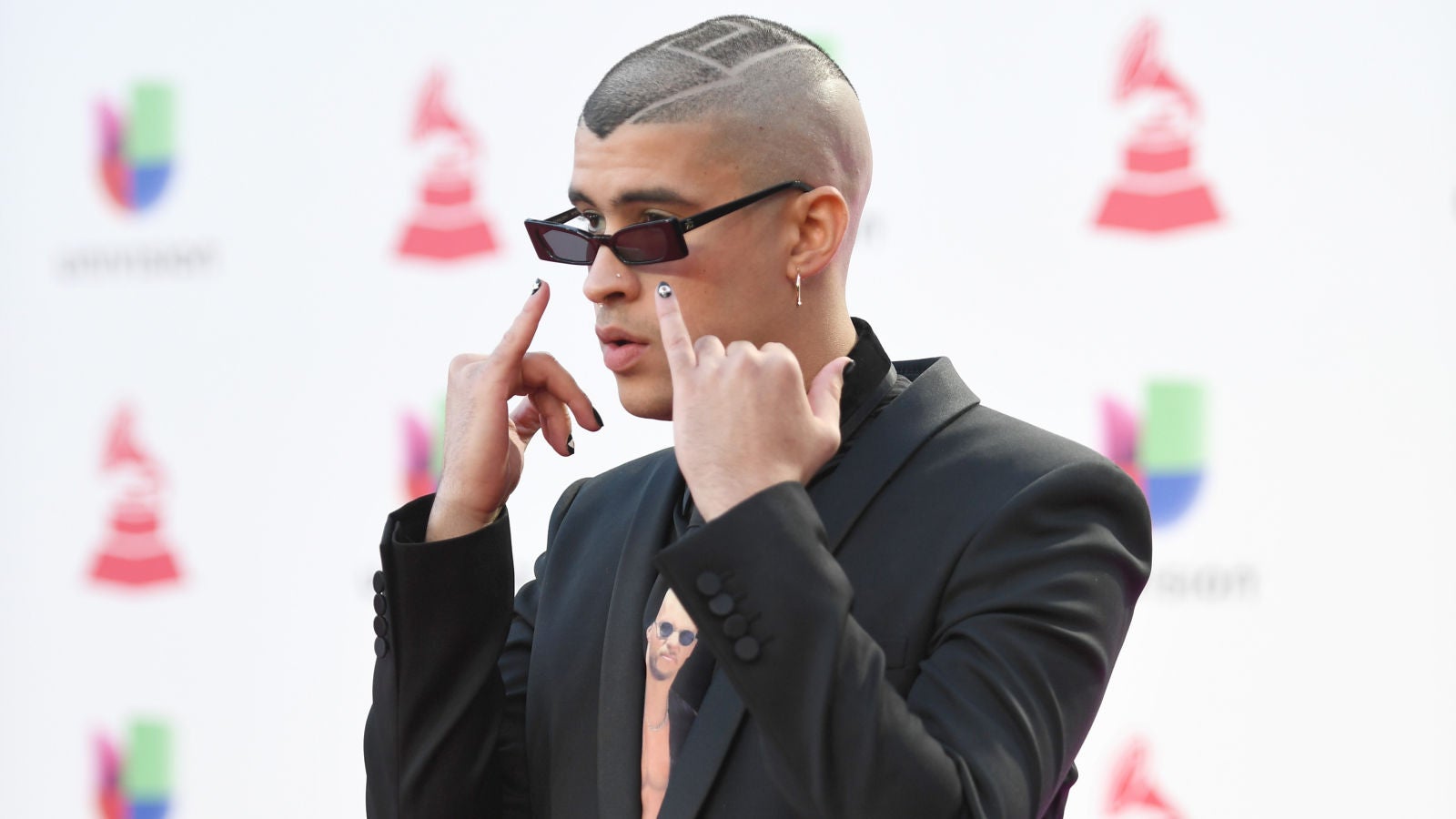 Bad Bunny vuelve a hacer lo que le da la gana y publica 'las que no iban a salir'