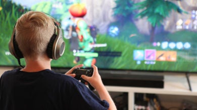 El emotivo momento de un jugador de Fortnite pagando las deudas de su madre