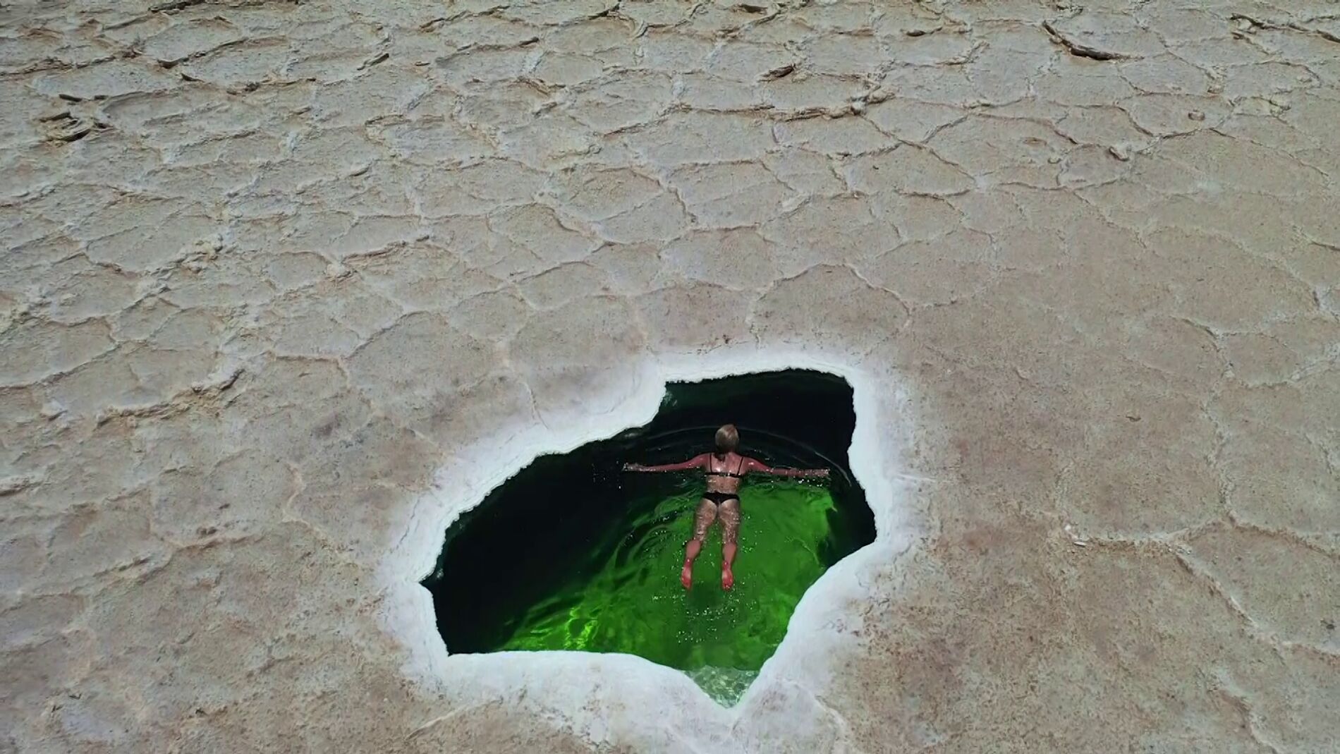 Piscina en el desierto de Etiop&iacute;a