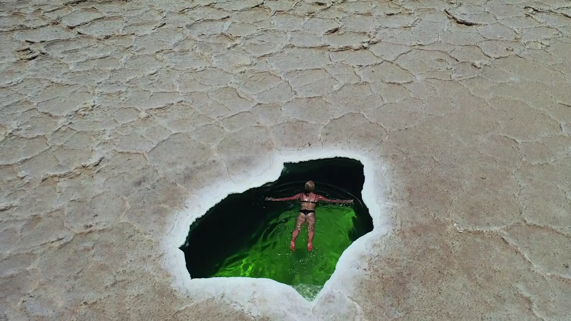 Piscina en el desierto de Etiopía