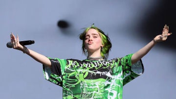 Billie Eilish en uno de sus conciertos