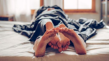 Pareja en la cama