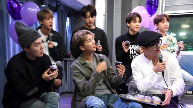 Los detalles que conectan a BTS con Sia 