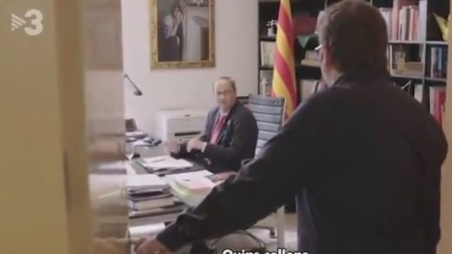 Momento en el que Quim Torra recibe la noticia en su despacho 