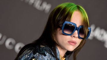 La triste historia del regalo a Billie Eilish que acabó en una tienda de segunda mano