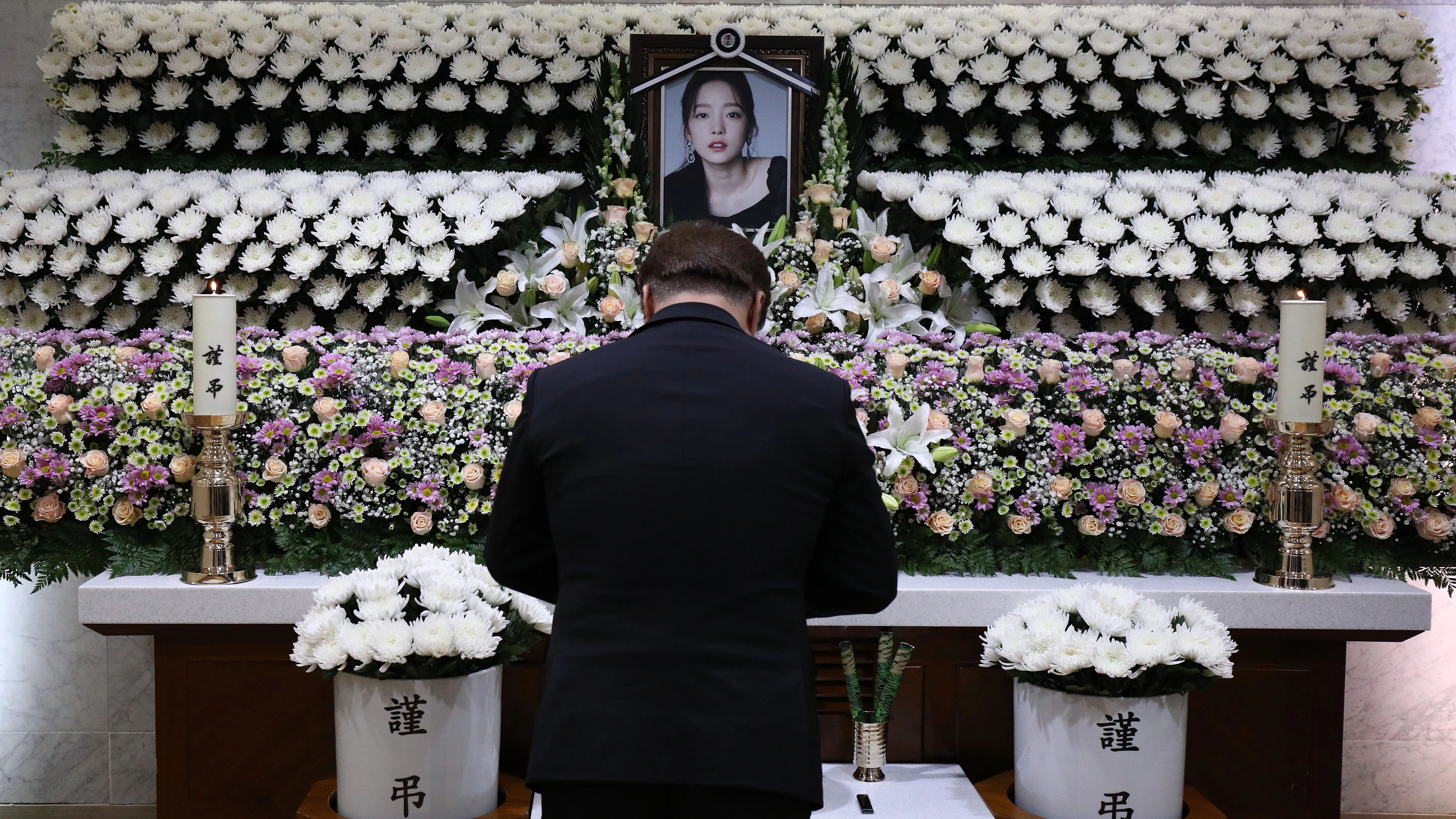 La desgracia vuelve al mundo del K-pop