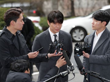 Choi Jong-hoon, declarando ante los medios