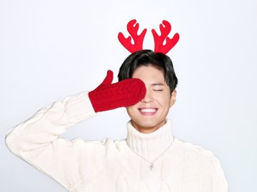 Park Bo Gum en su felicitaci&oacute;n navide&ntilde;a