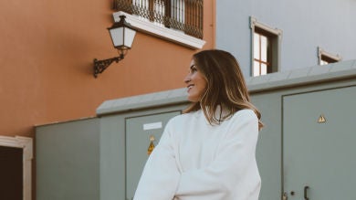 Juana Sánchez de 'Zapatos buscan bolso', la influencer que no le teme a repetir modelito