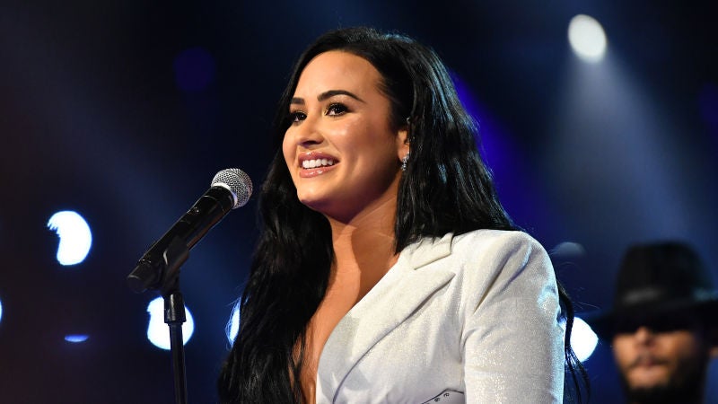 Demi Lovato sorprende con un radical cambio de imagen