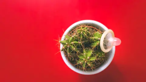 El uso de lubricante reduce el riesgo de rotura de los preservativos El uso de lubricante reduce el riesgo de rotura de los preservativos