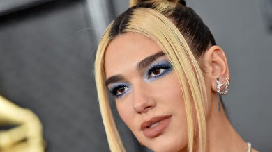 Dua Lipa destrozada por la filtración de su disco ‘Future Nostalgia’
