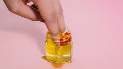 No uses miel, aceite ni cremas corporales como lubricante No uses miel, aceite ni cremas corporales como lubricante