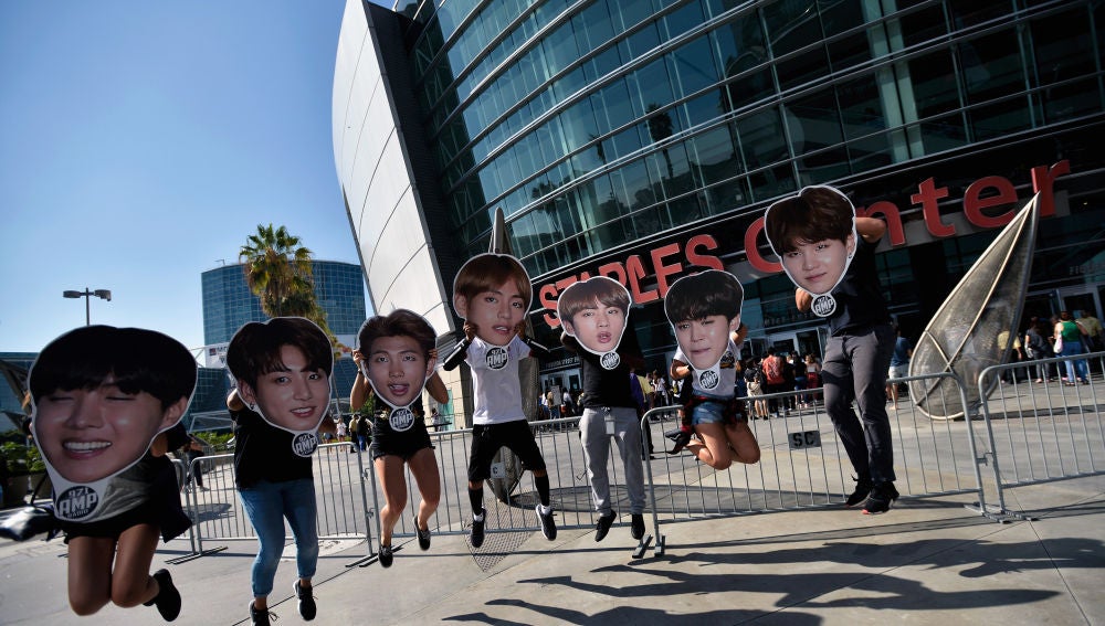 Que Cantan Las Armys En Los Conciertos De Bts
