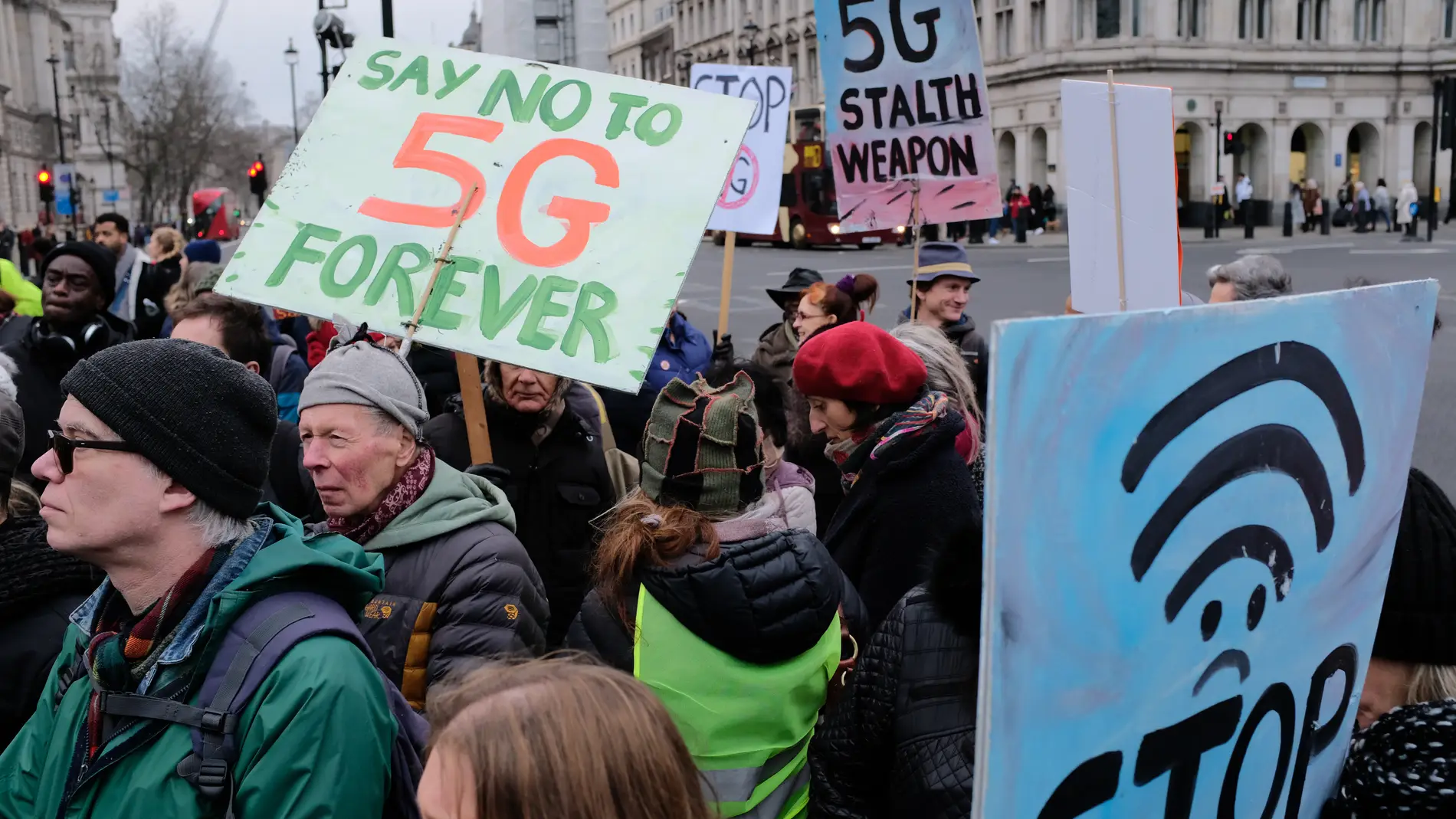 Manifestantes anti 5G concentrados hace unas semanas en Londres.
