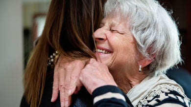 Se viste de Pokémon en la cuarentena para alegrar a su abuela con Alzheimer: 