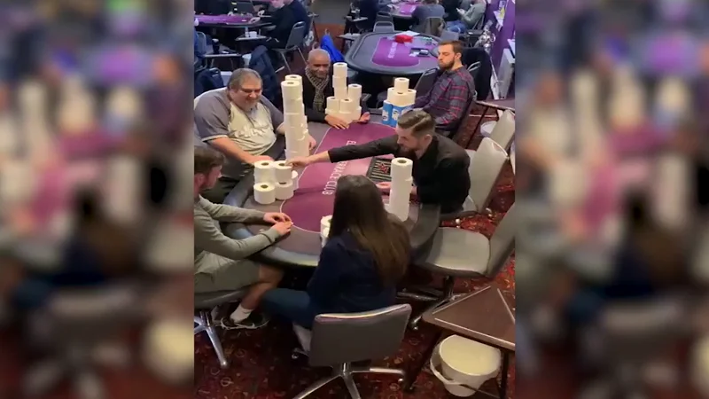 VÍDEO: Apuestan al póker con papel higiénico durante la pandemia de coronavirus