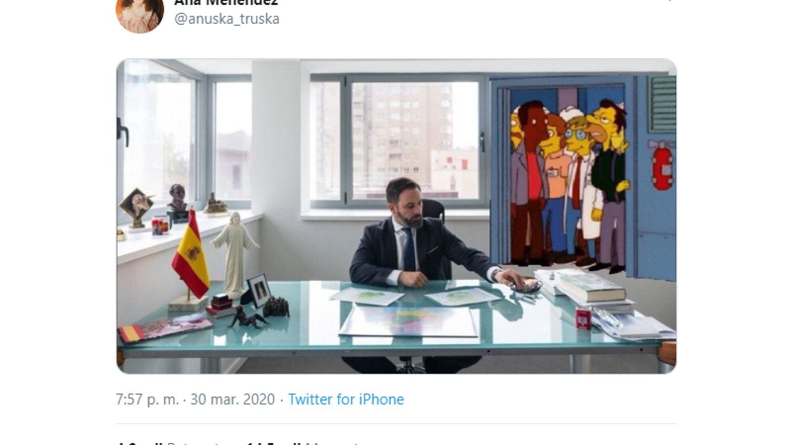 Los mejores memes de la extraña foto de Abascal en su despacho de la que todos hablan